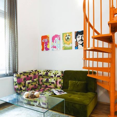 Central & Colorful Studio With Air Conditioning 부다페스트 외부 사진