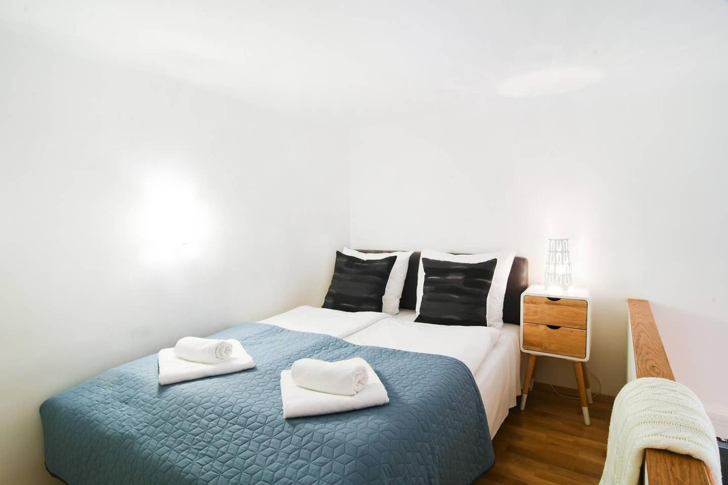 Central & Colorful Studio With Air Conditioning 부다페스트 외부 사진